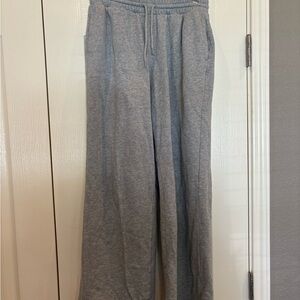 Old Navy Gray Sweatpants Relaxed Fit Joggers